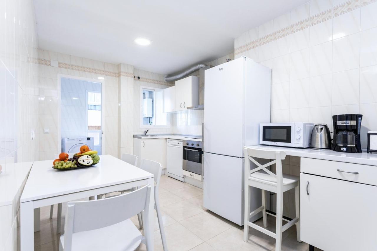 Rentcostadelsol Malagueta Arenal Малага Екстериор снимка