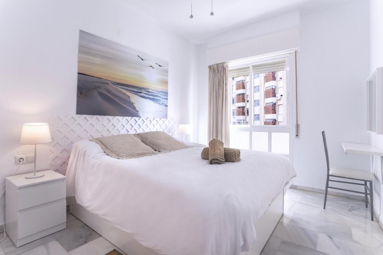 Rentcostadelsol Malagueta Arenal Малага Екстериор снимка