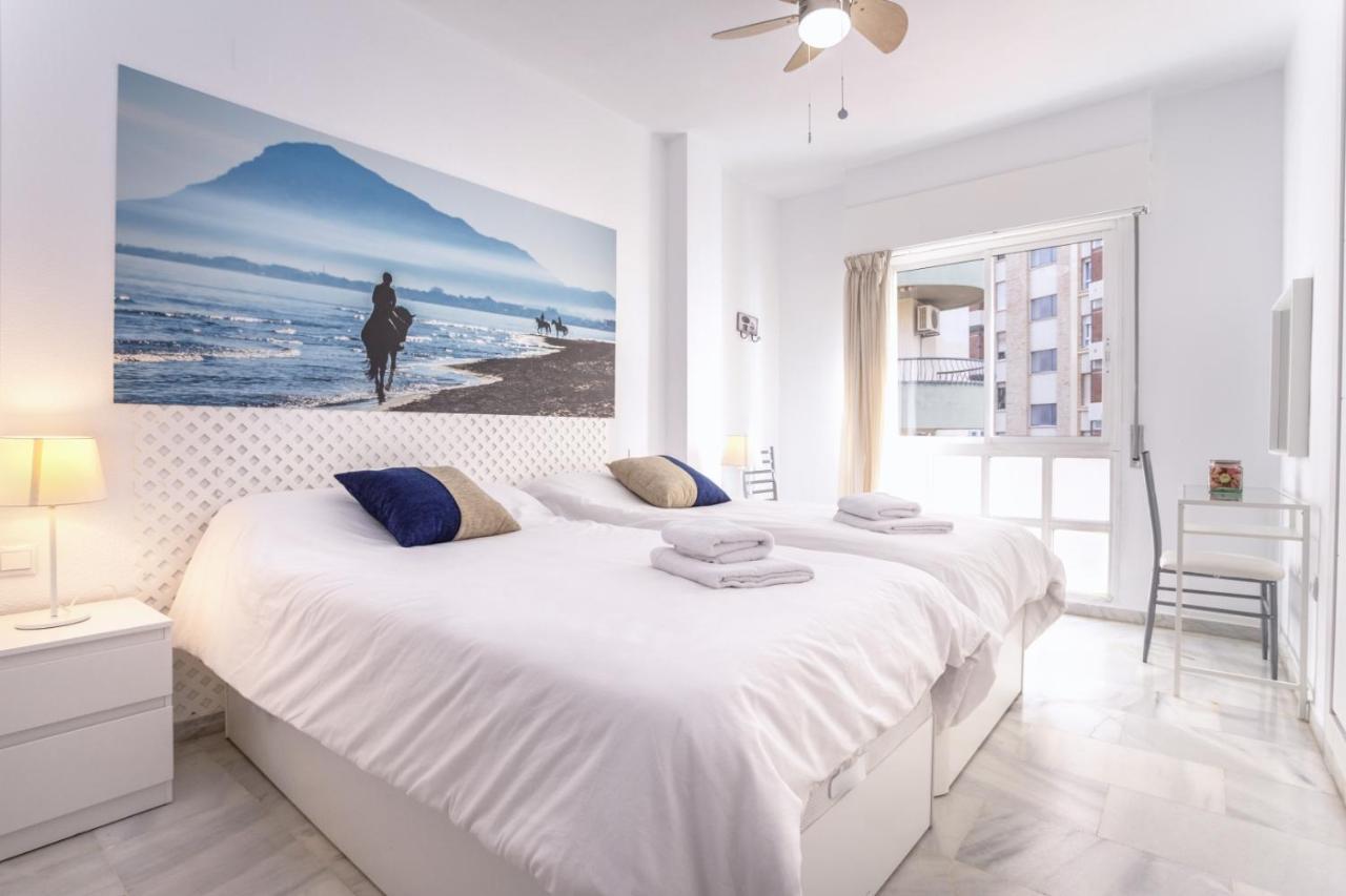 Rentcostadelsol Malagueta Arenal Малага Екстериор снимка