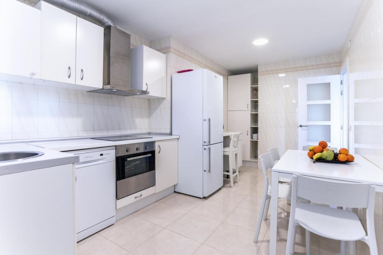 Rentcostadelsol Malagueta Arenal Малага Екстериор снимка