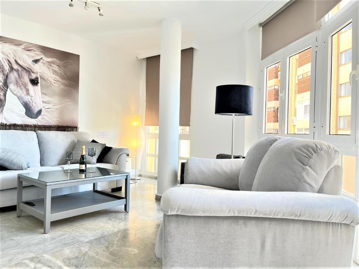 Rentcostadelsol Malagueta Arenal Малага Екстериор снимка